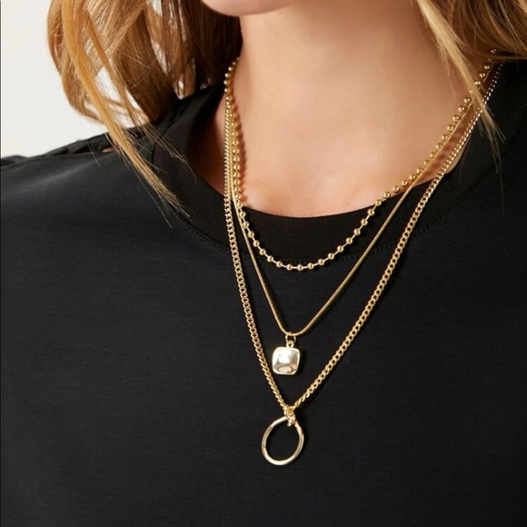 Stacked Necklaces 3 pieces - Picture 3 of 4